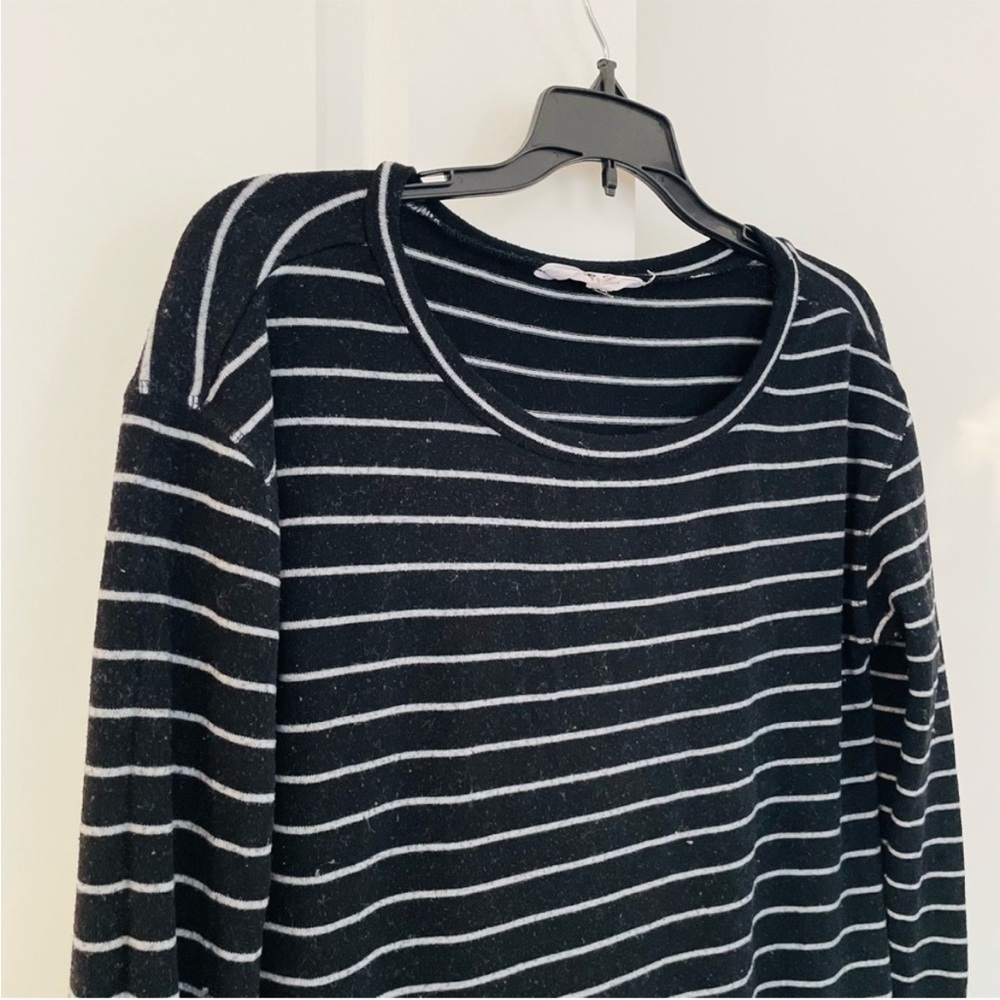 BB Dakota Black White Stripe Sweater Size S - Picture 3 of 10